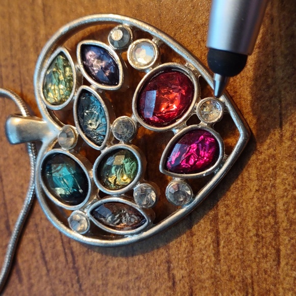 Costume Heart Necklace - Picture 6 of 6